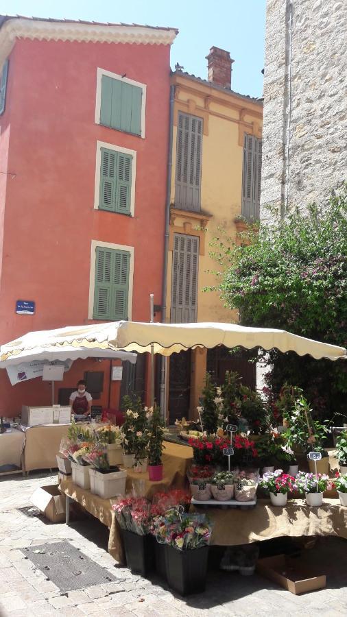 La Rose Des Vents Bed and Breakfast Montauroux Εξωτερικό φωτογραφία