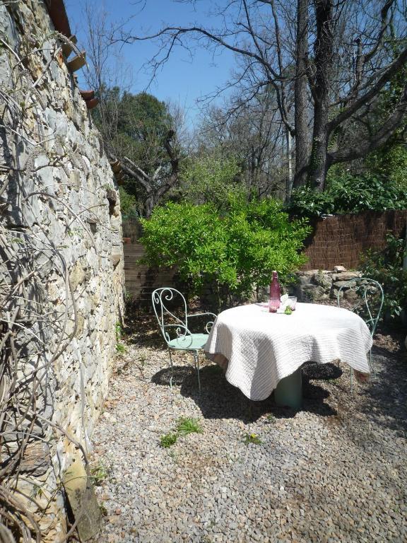 La Rose Des Vents Bed and Breakfast Montauroux Δωμάτιο φωτογραφία