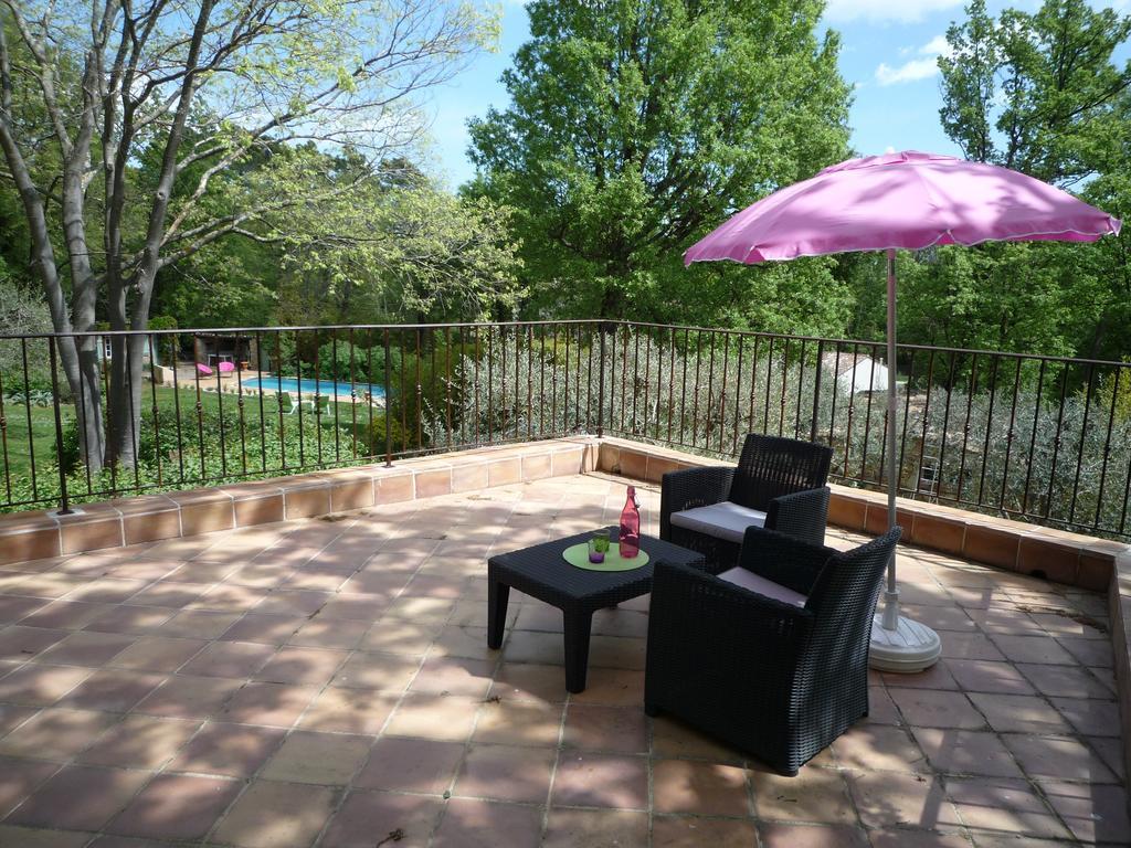 La Rose Des Vents Bed and Breakfast Montauroux Εξωτερικό φωτογραφία
