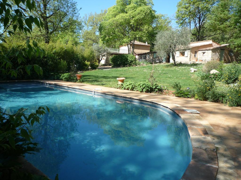La Rose Des Vents Bed and Breakfast Montauroux Εξωτερικό φωτογραφία