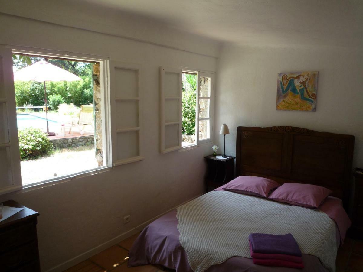 La Rose Des Vents Bed and Breakfast Montauroux Εξωτερικό φωτογραφία